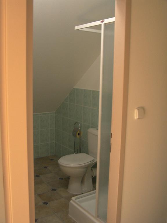 Platanus Bed & Breakfast Beckov Екстериор снимка