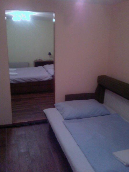 Platanus Bed & Breakfast Beckov Екстериор снимка