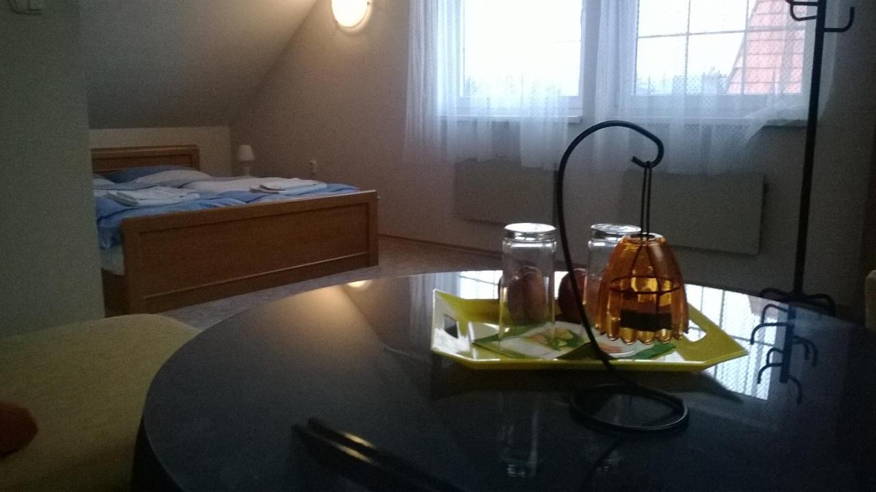 Platanus Bed & Breakfast Beckov Екстериор снимка
